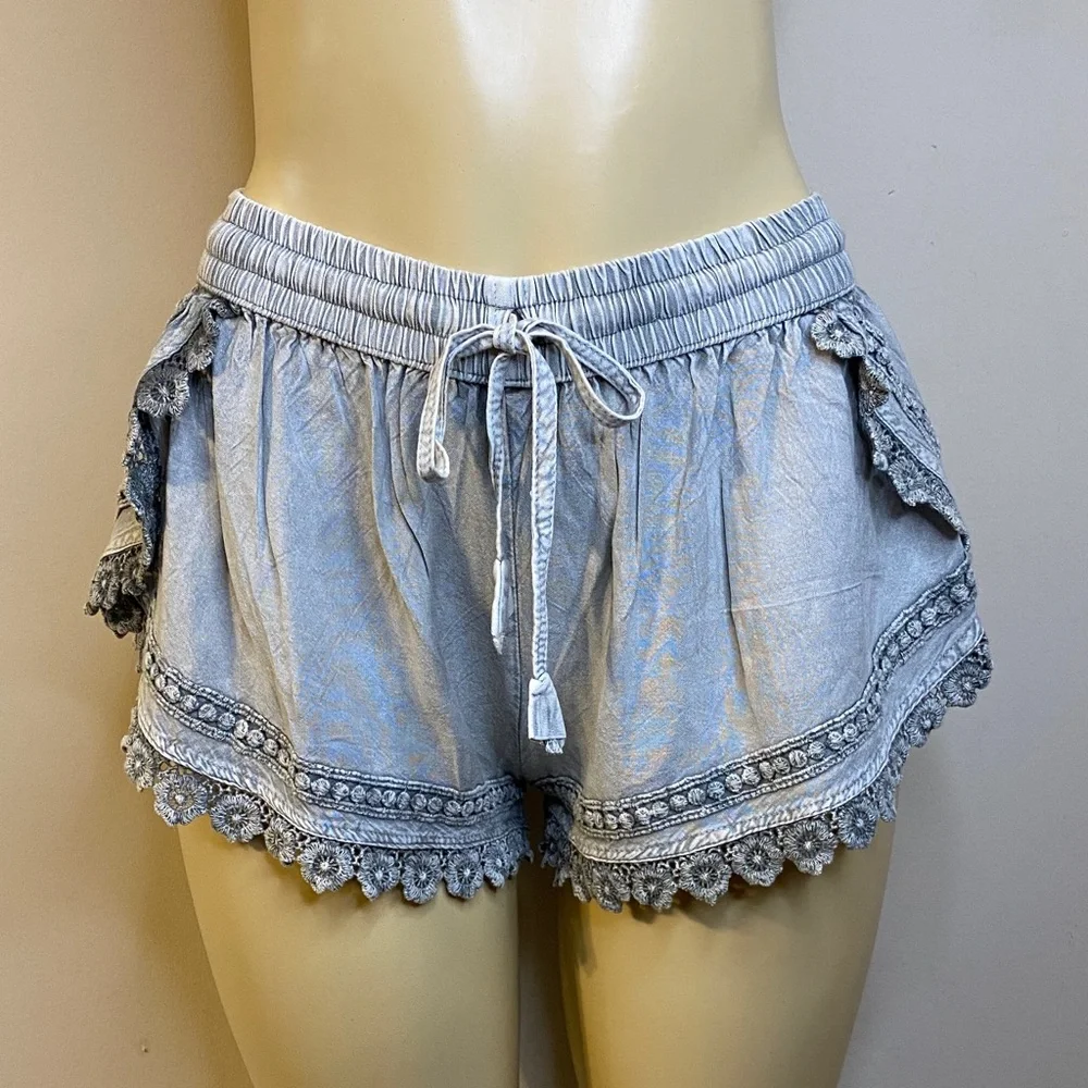 Devi Lace Trim Women Shorts One Size